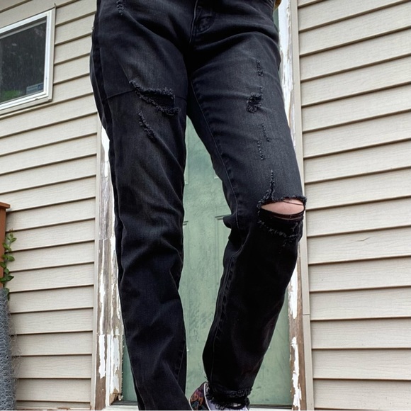 Vervet Los Angeles Black Distressed Raw Hem Skinny Jeans - Picture 5 of 17